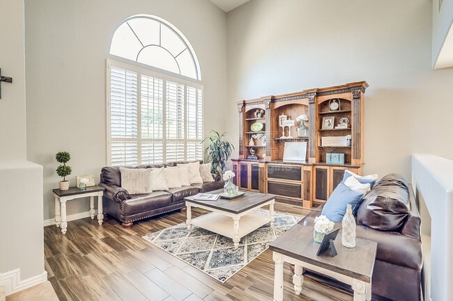 Building Photo - 7543 E Kael Cir