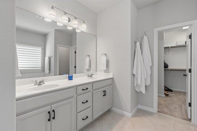 Building Photo - 13104 Cerro Castellan Trace