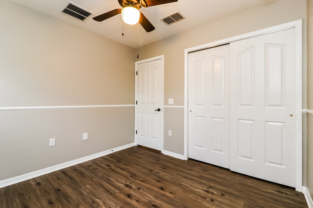 Building Photo - 9548 Simeon Dr