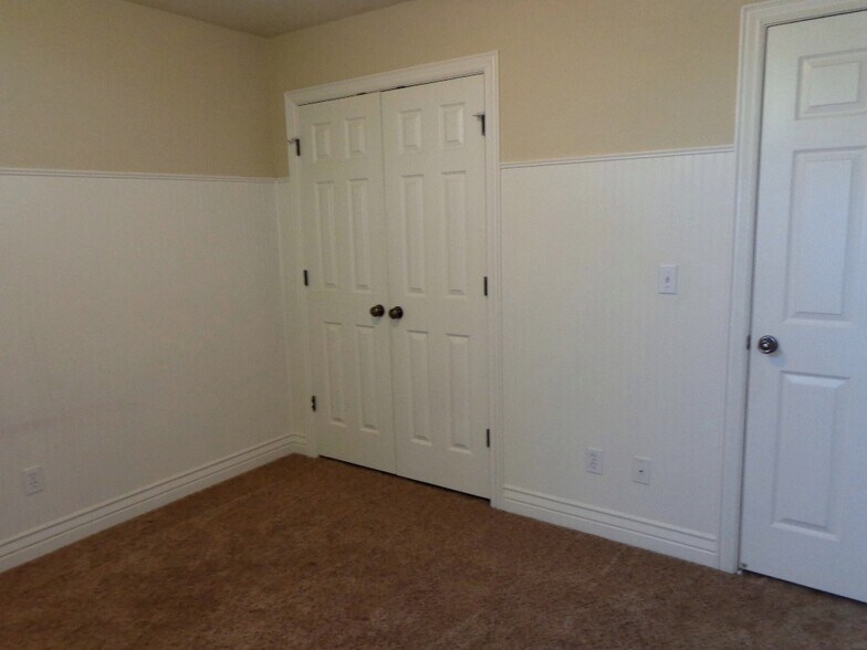 Building Photo - 465 W 1780 N St