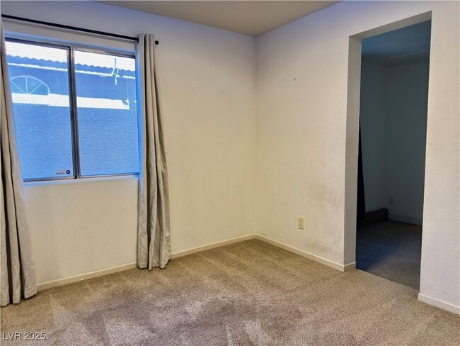 Building Photo - 1635 White Dr