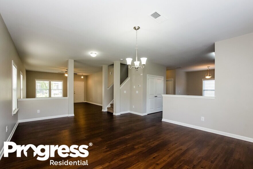 Building Photo - 9711 Cayenne Dr