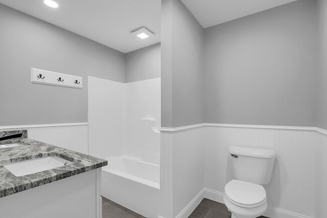 Building Photo - 74 Smith St