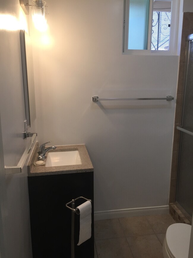 Bathroom Sink - 48 S Parkwood Ave