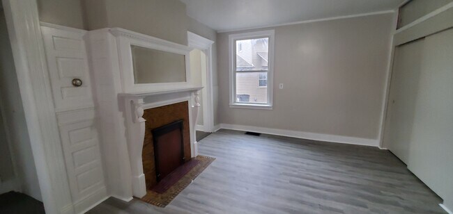 Building Photo - 416 Central Ave