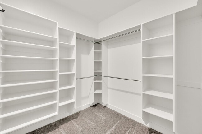 Building Photo - 4333 Park Hollow Ln