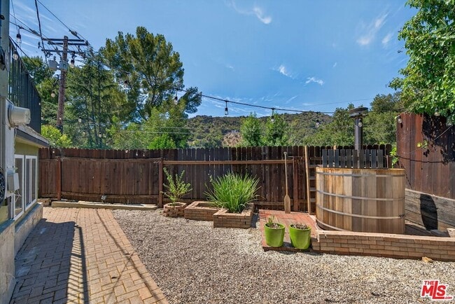 Building Photo - 21549 Summit Trail