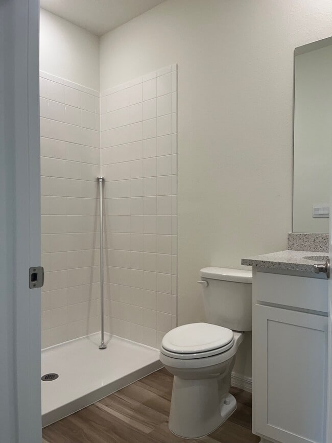 Building Photo - 5305 SW 52nd Ave