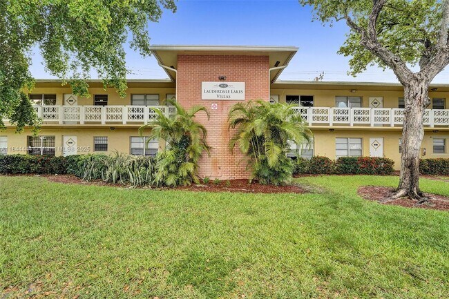 Building Photo - 3530 NW 43rd Ave