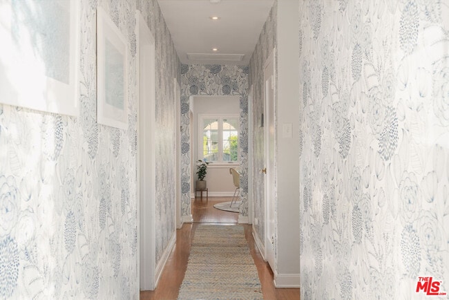 Building Photo - 513 N Mansfield Ave