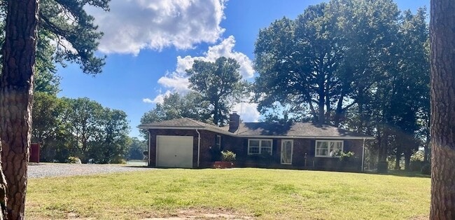 Building Photo - 13513 Deerfield Trail