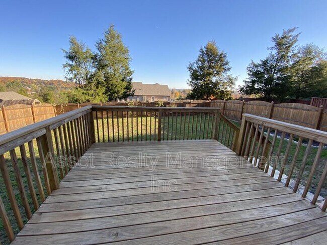 Building Photo - 1116 Cloud View Dr