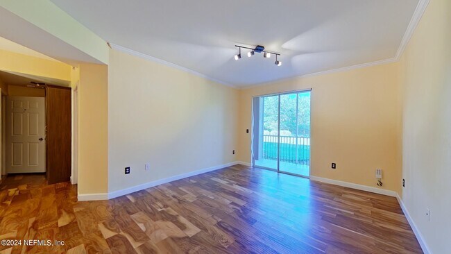 Building Photo - 440 S Villa San Marco Dr