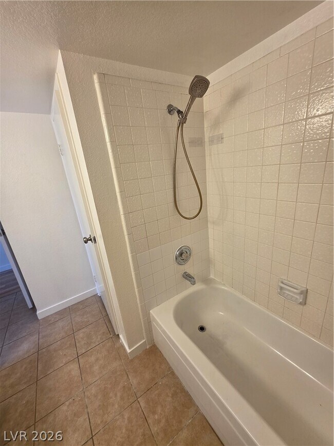 Building Photo - 1601 Justin Ct