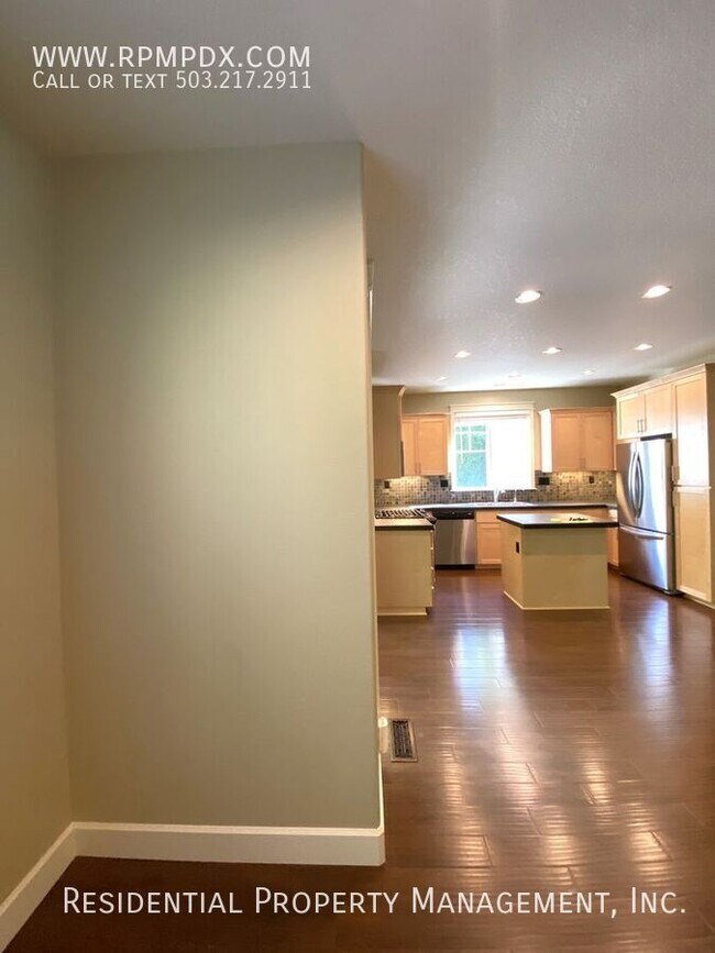 Building Photo - 9219 NW Harvest Hill Dr