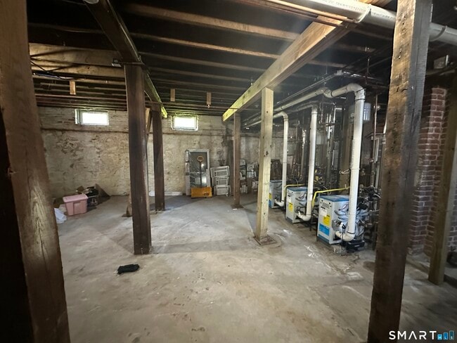 Building Photo - 7 Allen St