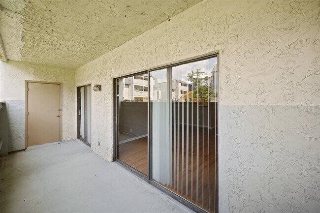 Building Photo - 8517 Hearth Dr