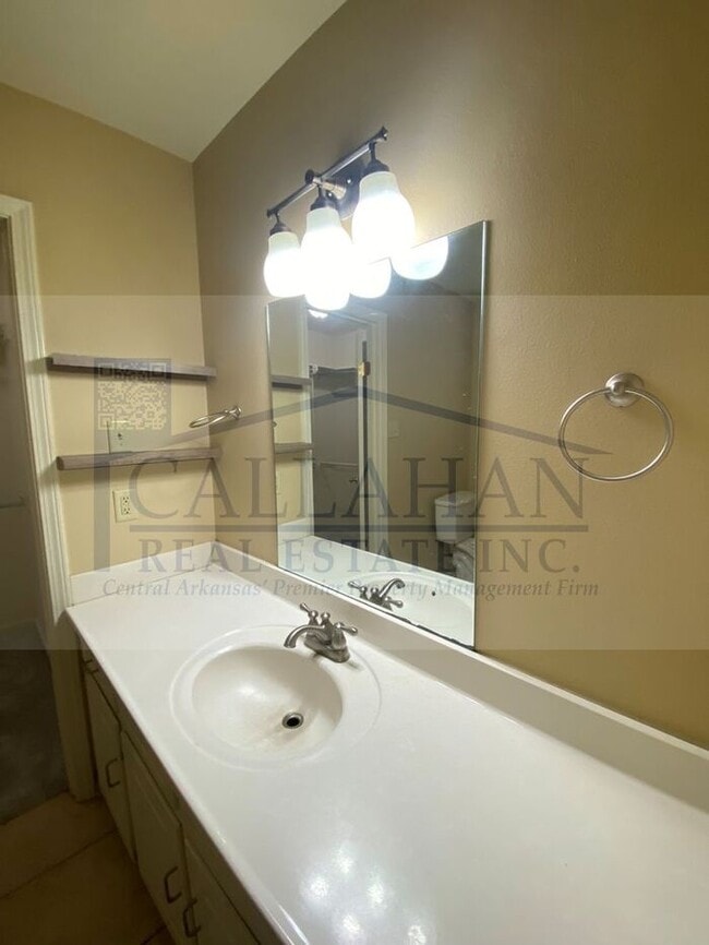 Building Photo - Jacksonville 4 Bedroom Home