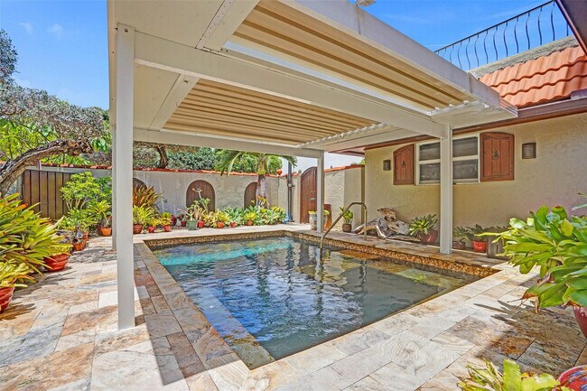 Building Photo - 683 Pelican Way