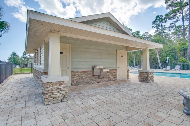 Building Photo - Coastal Living in Navarre: 4 Bedrooms, 2.5...