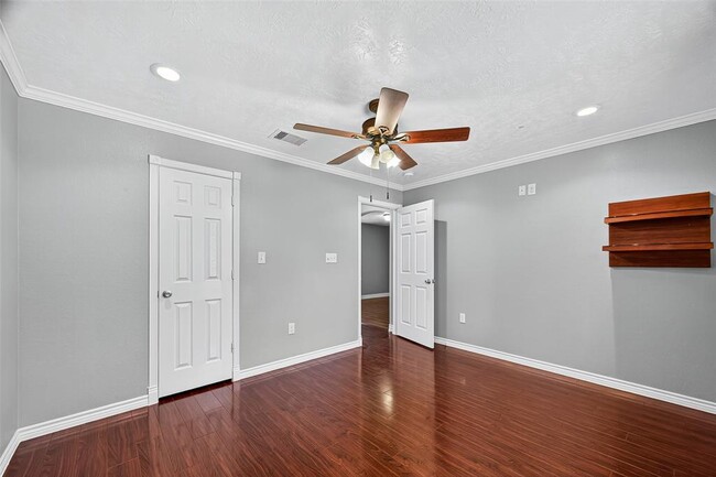 Building Photo - 5012 Ratama St