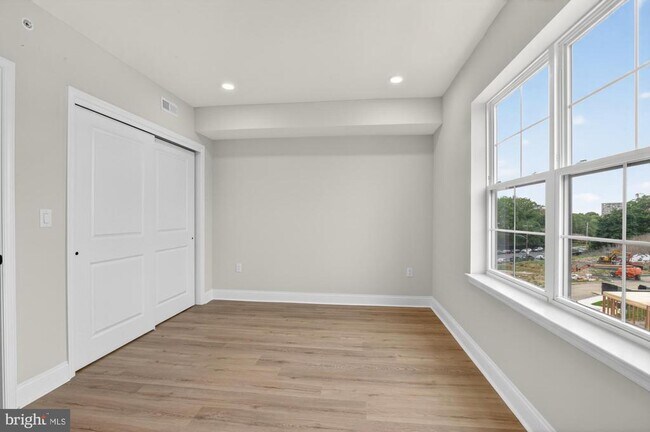 Building Photo - 2715 MAYA Ln