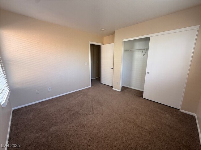 Building Photo - 9950 Shadow Grove Ave
