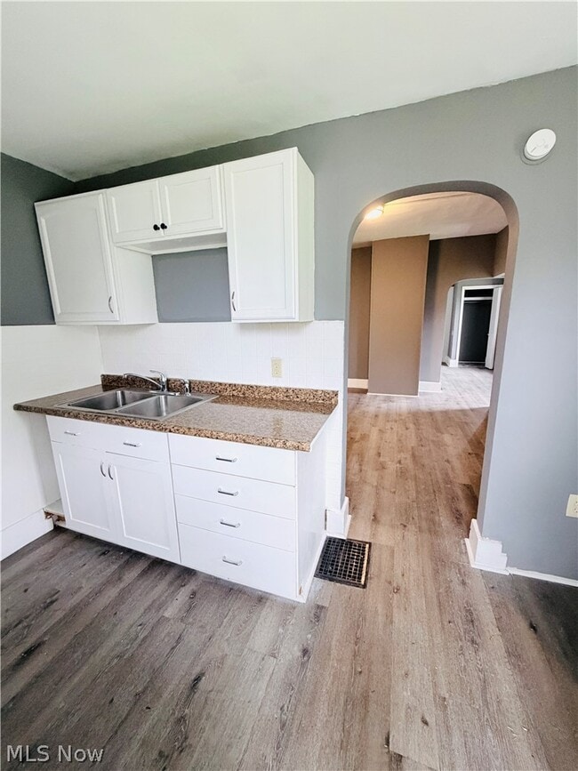 Building Photo - 1511 Stark Ave SW