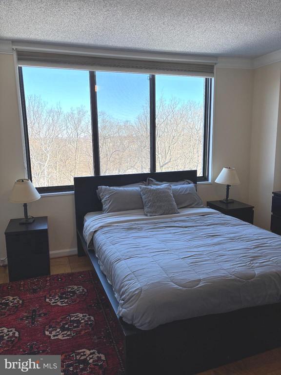 Building Photo - 5225 Pooks Hill Rd