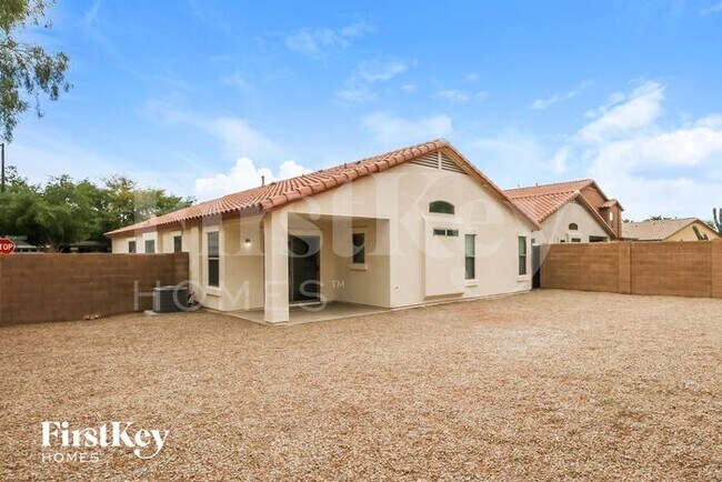 Building Photo - 29271 N Rosewood Dr