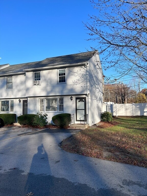 Building Photo - 41 Groton St