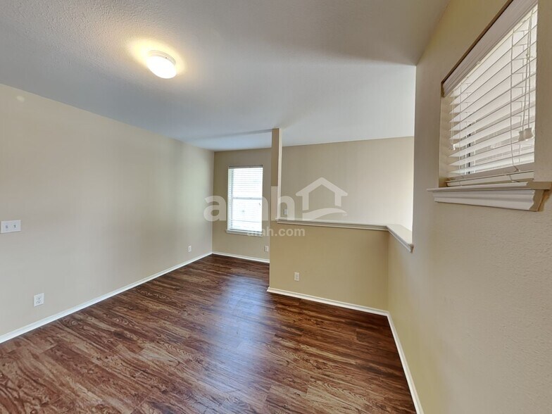 Building Photo - 2417 Elara Dr