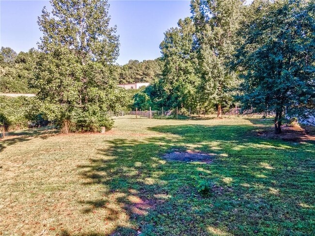 Building Photo - 216 Cedar Valley Ct