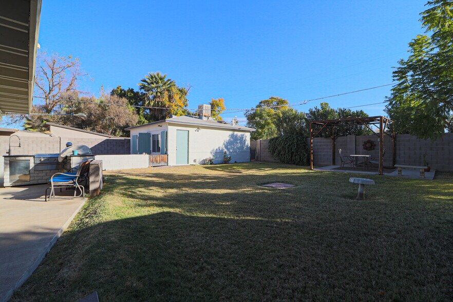 Building Photo - 2801 N 25th St
