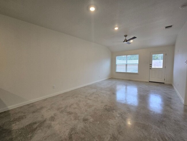 Building Photo - 807 Wax Myrtle Ct