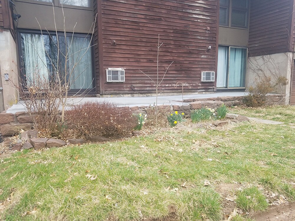 Building Photo - 91 Country Squire Drive Unit G