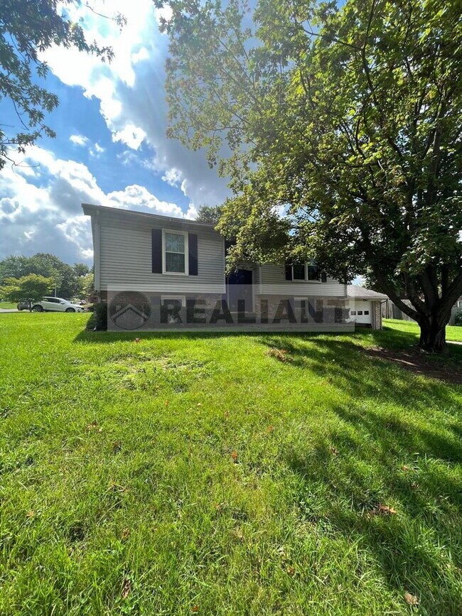 Building Photo - 4013 Elora Ln