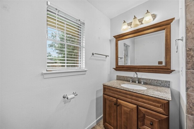 Building Photo - 435 Rollingwood St