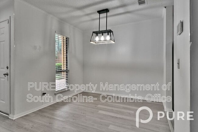 Building Photo - 207 Weddell St
