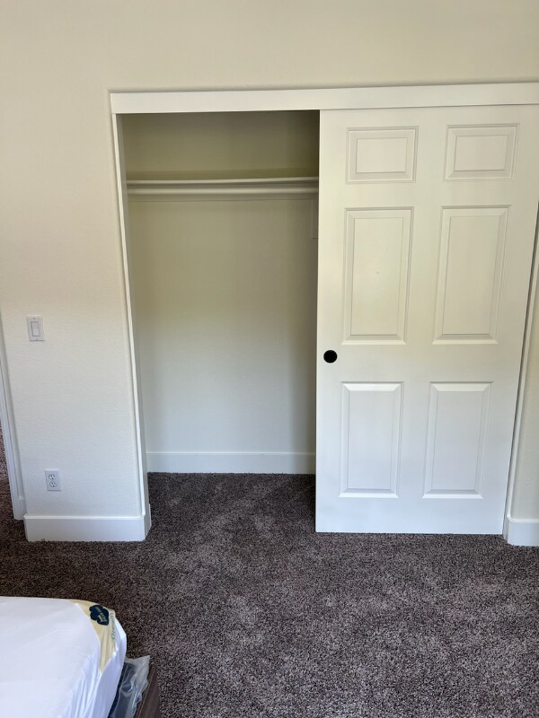 Building Photo - 8550 Rolling Hills Dr