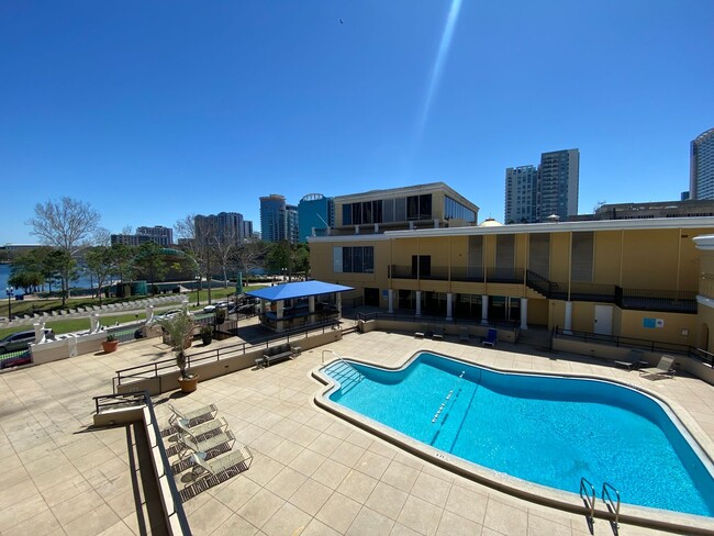 Building Photo - Live in Luxury and Convenience in the Hear...