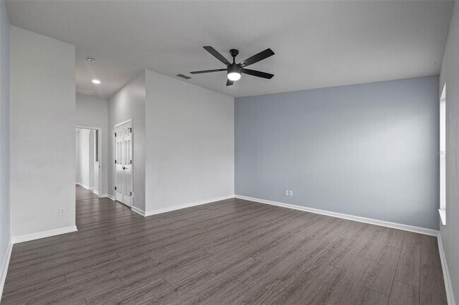 Building Photo - 5941 106th Terrace E