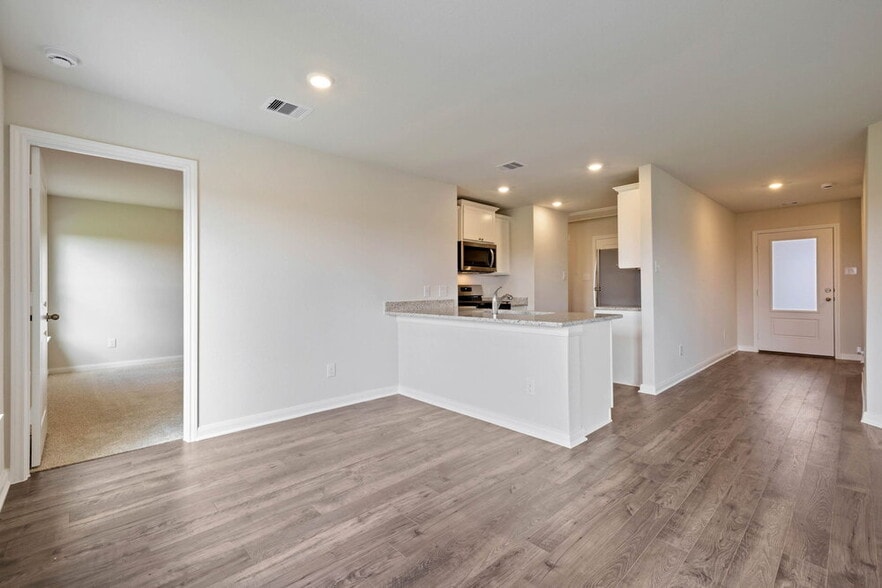 Building Photo - 425 Sunny Highlands Dr