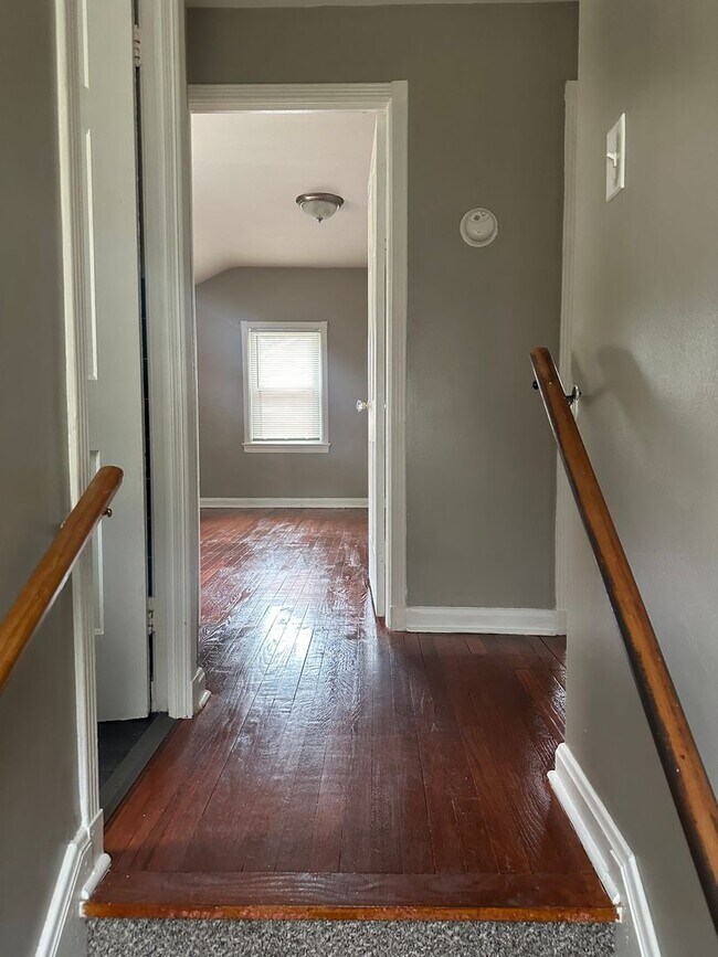 Building Photo - Single family for rent
