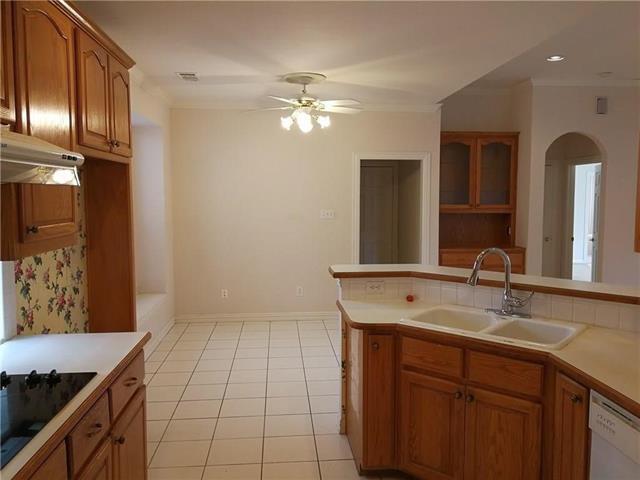 Building Photo - 609 Sunningdale