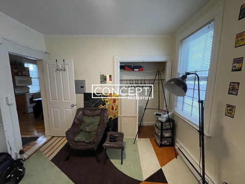 Building Photo - 6 Shepherd Ave