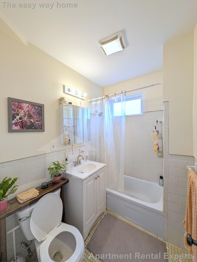 Building Photo - 19 Cameron Ave