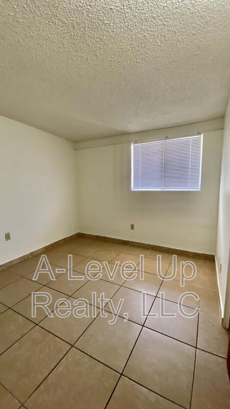 Building Photo - 3519 E Ellington Pl