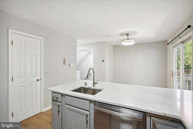 Building Photo - 6146 Kendra Way