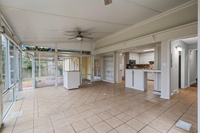 Building Photo - 1745 Ewing Ford Rd